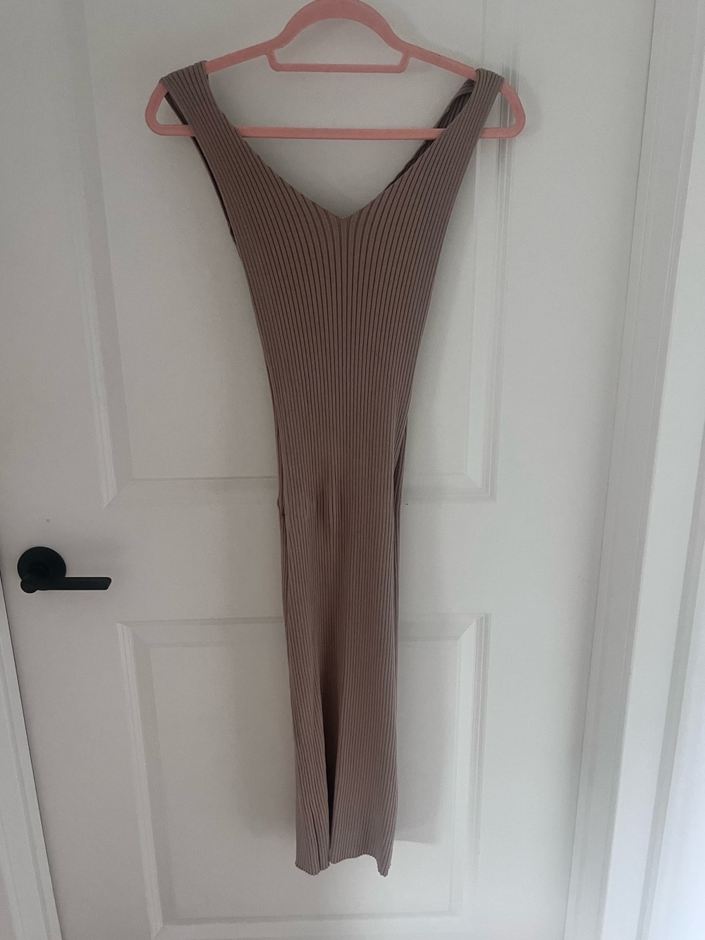 Forever 21 Ribbed V-Neck Maxi Dress in Taupe